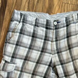 Tommy Bahama Men’s Shorts Size 33 Black Gray Plaid Golf Casual
